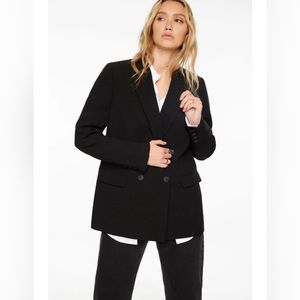 NWT oversized double breasted blazer. Oversized fit.